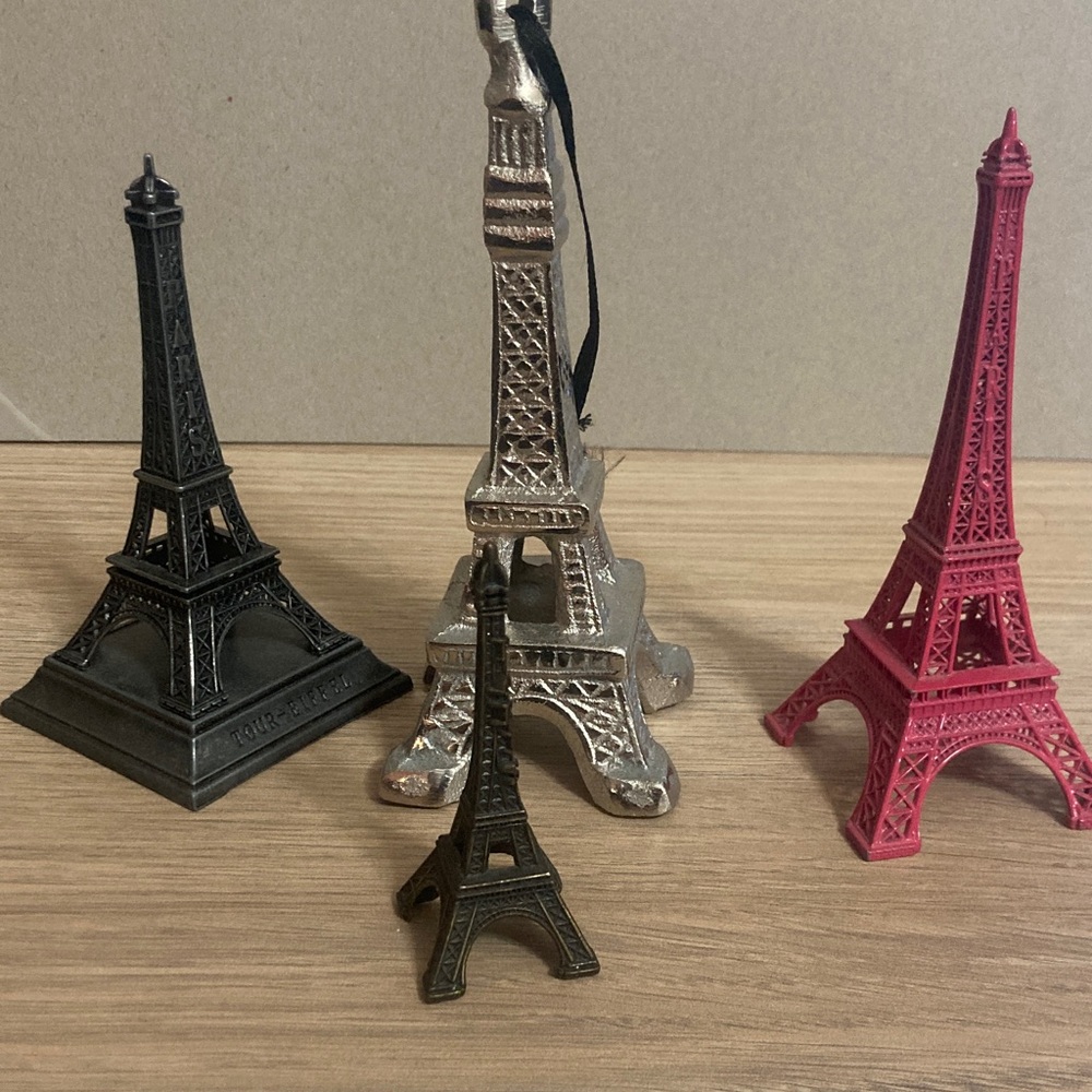 4 Eiffel Tower Figurines